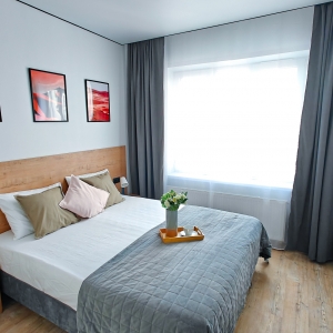  32 - GOOD HOUSE |   